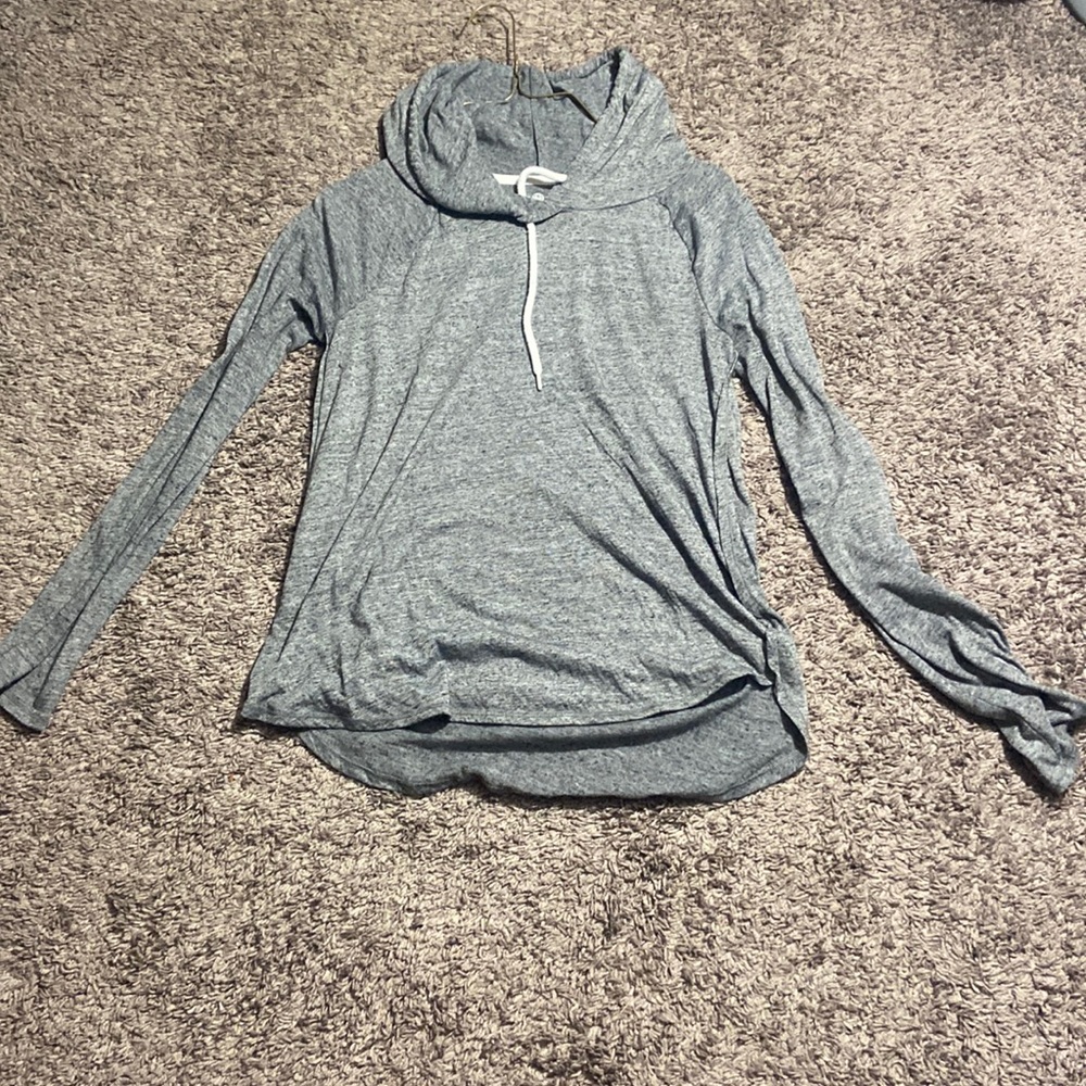Hooded long sleeve shirt
